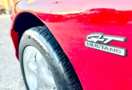 1995 FORD MUSTANG GT