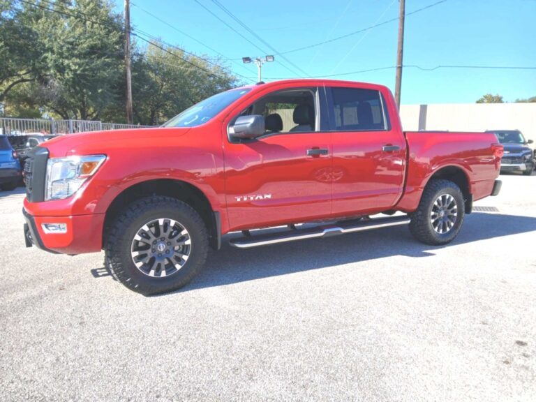 2020 NISSAN TITAN SV