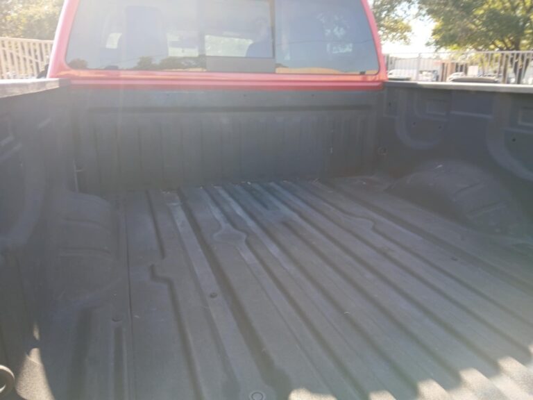 2020 NISSAN TITAN SV