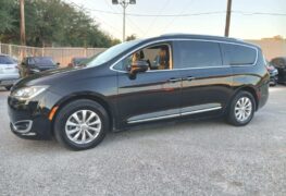 2019 CHRYSLER PACIFICA TOURING-L