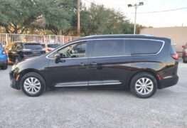 2019 CHRYSLER PACIFICA TOURING-L