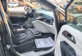 2019 CHRYSLER PACIFICA TOURING-L