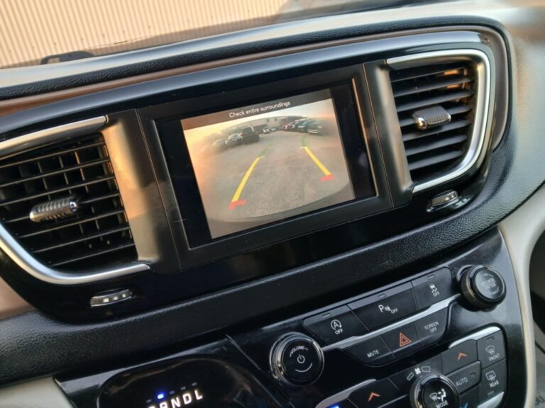 2019 CHRYSLER PACIFICA TOURING-L