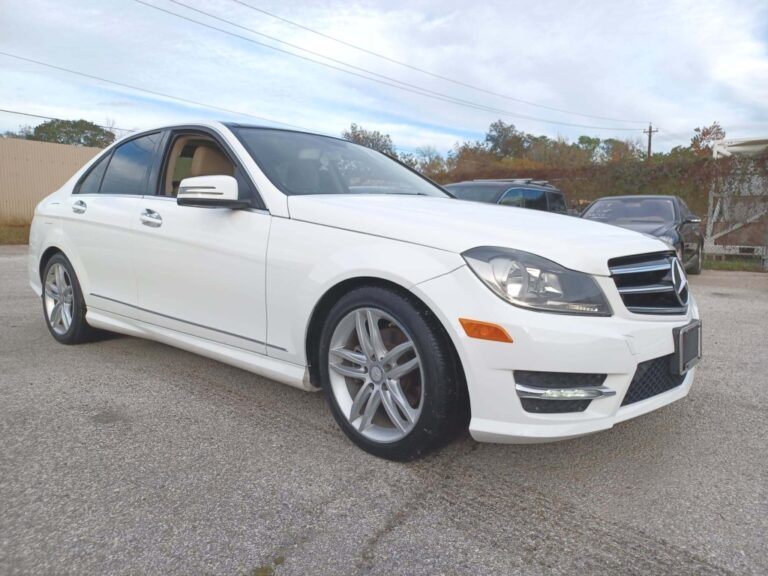 2014 MERCEDES-BENZ C-250