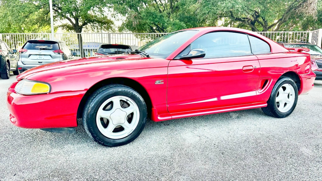 1995 Ford Mustang's photo