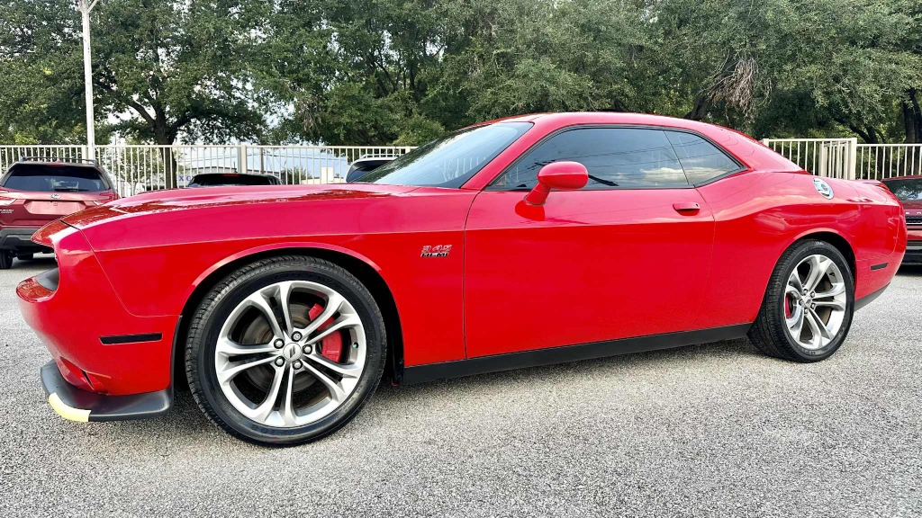 2020 Dodge Challenger R/T's photo