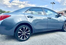 2018 TOYOTA COROLLA SE