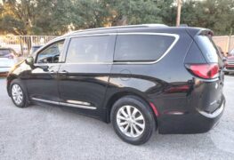 2019 CHRYSLER PACIFICA TOURING-L