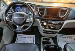 2019 CHRYSLER PACIFICA TOURING-L