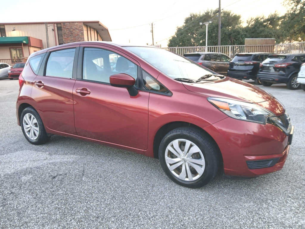 2019 Nissan Versa Note SV's photo