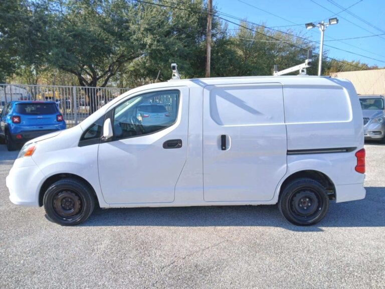 2019 NISSAN NV200 SV