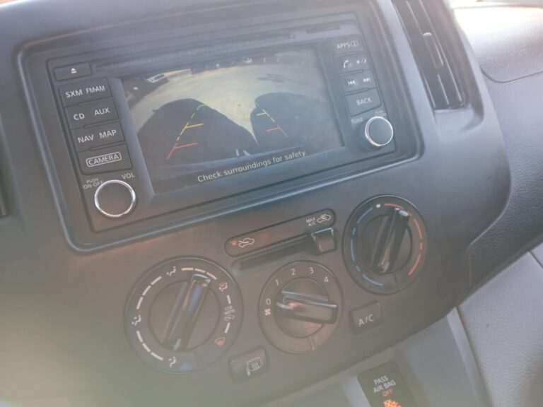 2019 NISSAN NV200 SV