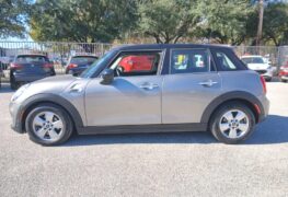 2018 MINI COOPER