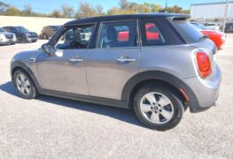 2018 MINI COOPER