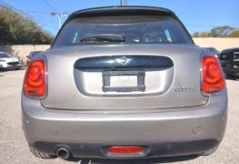 2018 MINI COOPER