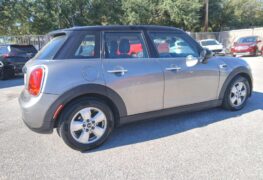2018 MINI COOPER
