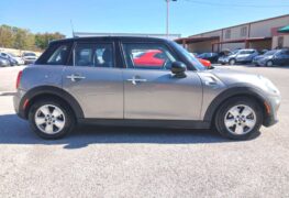 2018 MINI COOPER
