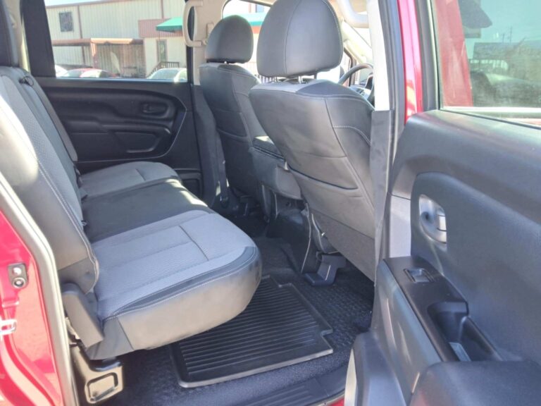 2020 NISSAN TITAN SV