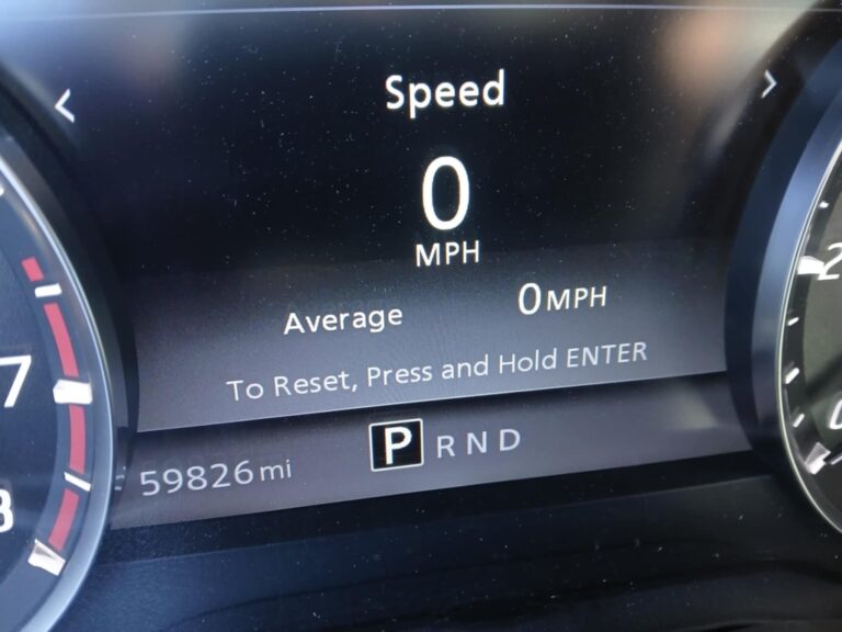 2020 NISSAN TITAN SV