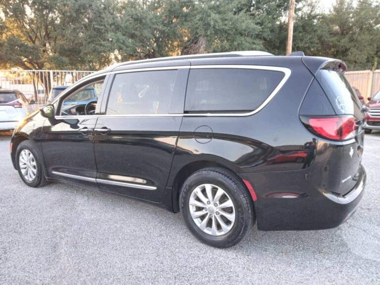 2019 CHRYSLER PACIFICA TOURING-L