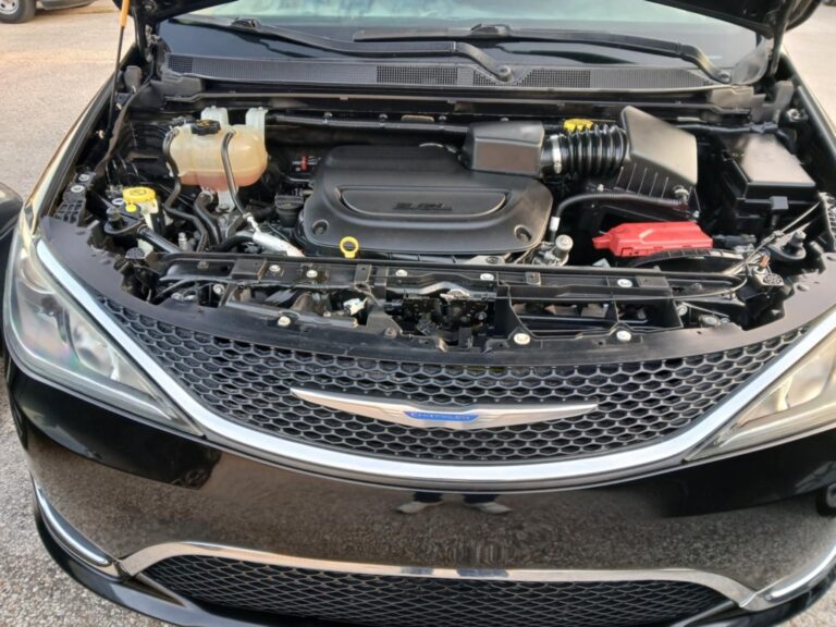 2019 CHRYSLER PACIFICA TOURING-L