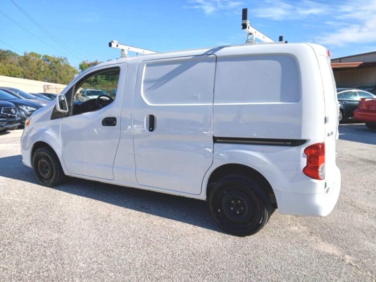 2019 NISSAN NV200 SV
