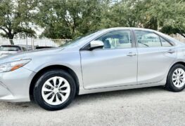 2016 TOYOTA CAMRY LE