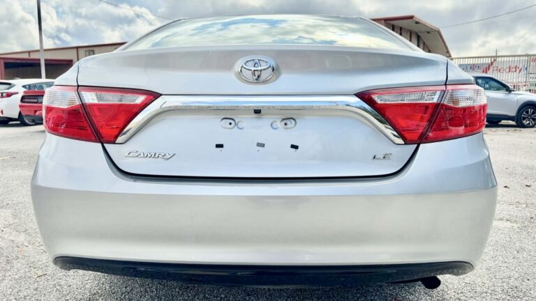 2016 TOYOTA CAMRY LE