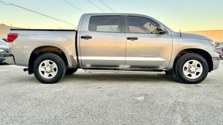 2013 TOYOTA TUNDRA