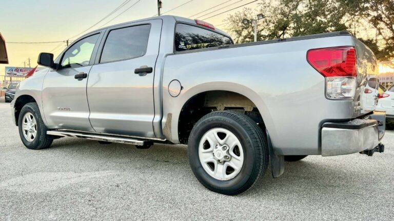 2013 TOYOTA TUNDRA