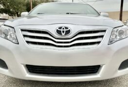 2010 TOYOTA CAMRY LE