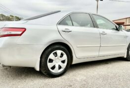 2010 TOYOTA CAMRY LE