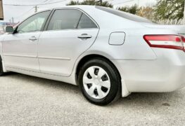 2010 TOYOTA CAMRY LE