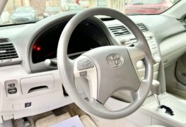 2010 TOYOTA CAMRY LE