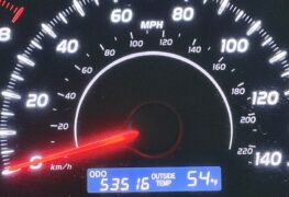 2010 TOYOTA CAMRY LE