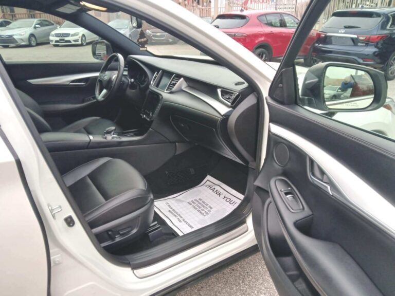 2021 INFINITI QX50 LUXE