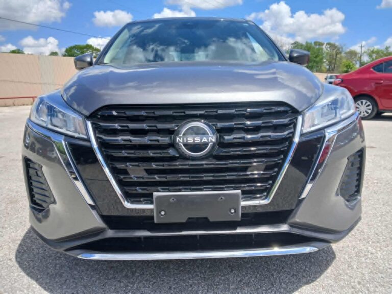 2024 NISSAN KICKS S