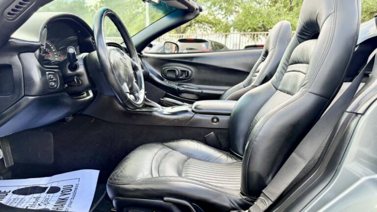 2004 CHEVROLET CORVETTE