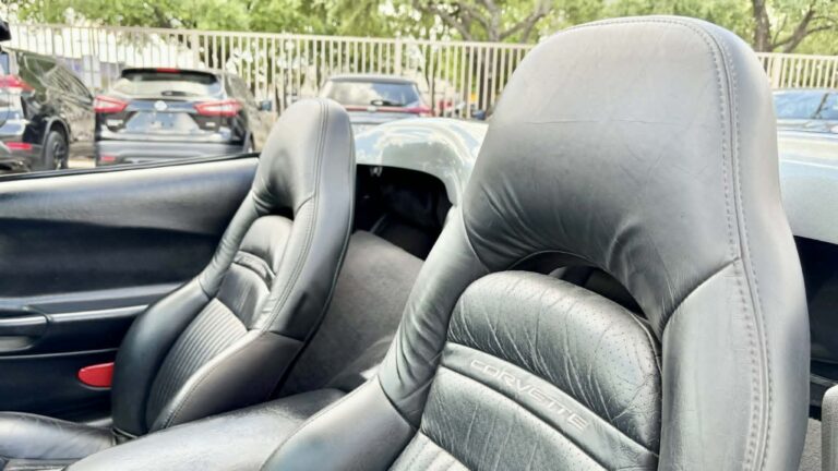 2004 CHEVROLET CORVETTE