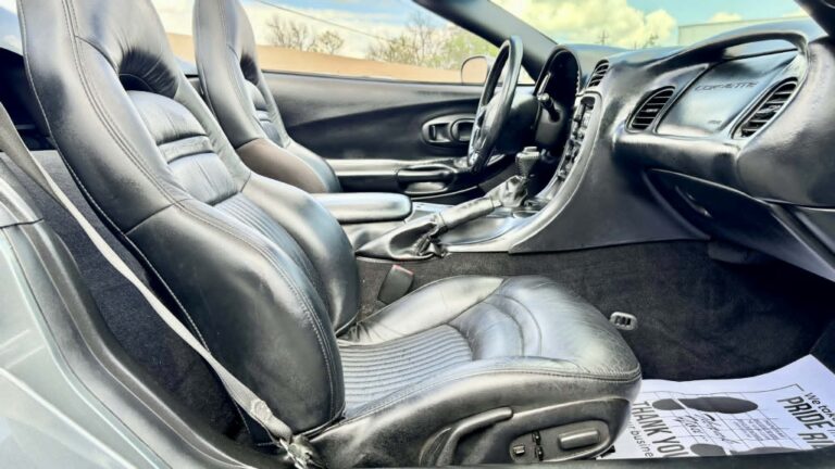 2004 CHEVROLET CORVETTE