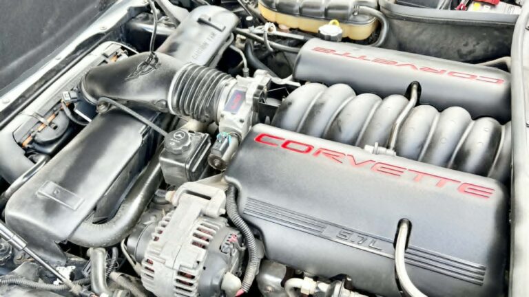 2004 CHEVROLET CORVETTE