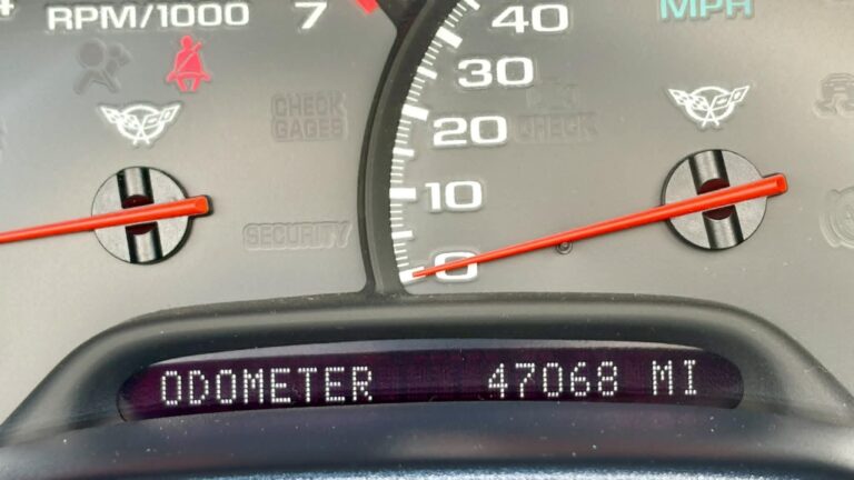 2004 CHEVROLET CORVETTE