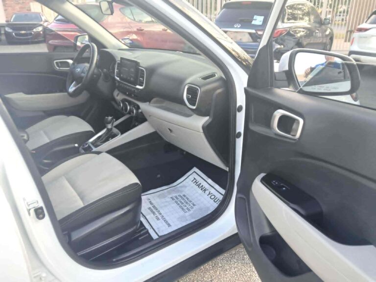 2025 HYUNDAI VENUE SEL