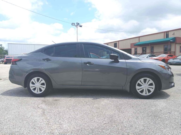 2025 NISSAN VERSA S