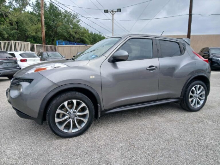 2013 NISSAN JUKE SL