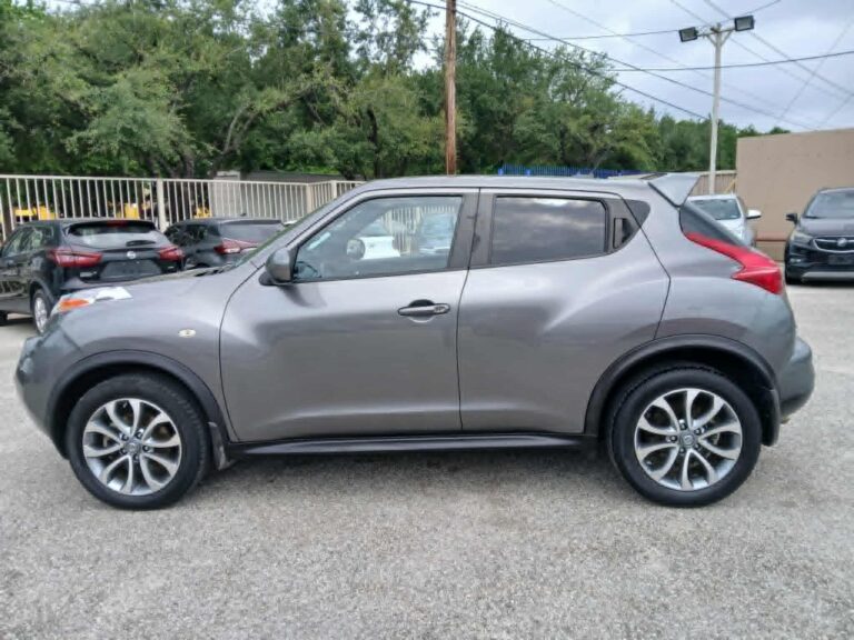 2013 NISSAN JUKE SL