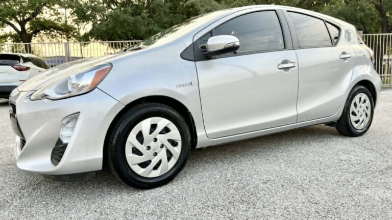 2016 TOYOTA PRIUS C