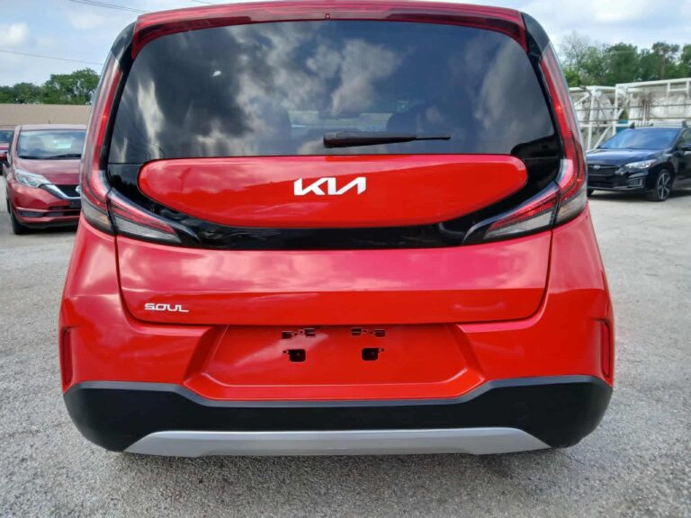 2023 KIA SOUL LX