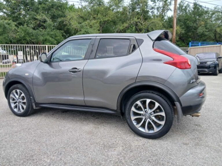 2013 NISSAN JUKE SL