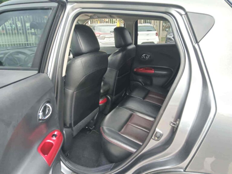 2013 NISSAN JUKE SL